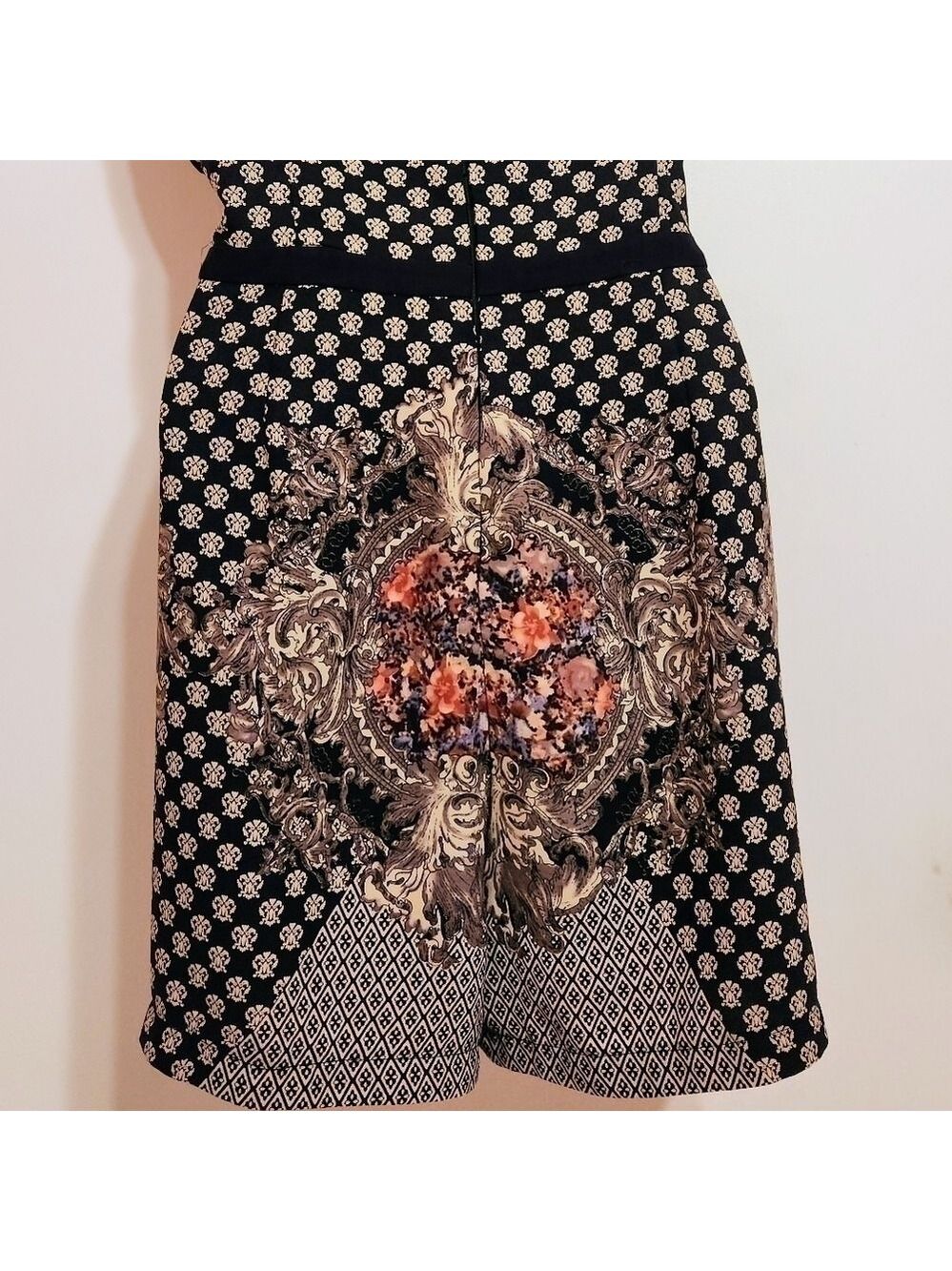Forever 21 Fleur-de-lis Floral Romper Navy Beige Large - Picture 7 of 12
